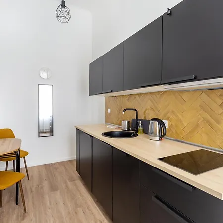 M5 Maria A * Budapesta